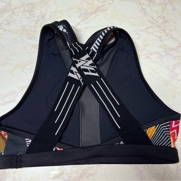 We Are Handsome Flexicool Rift Performance High Neck Crop Sports Bra S NWOT - Picture 12 of 16